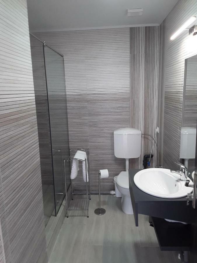 Camere De Inchiriat Central La Calciu Махмудия Экстерьер фото