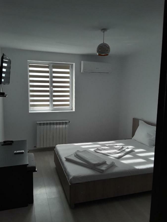 Camere De Inchiriat Central La Calciu Махмудия Экстерьер фото