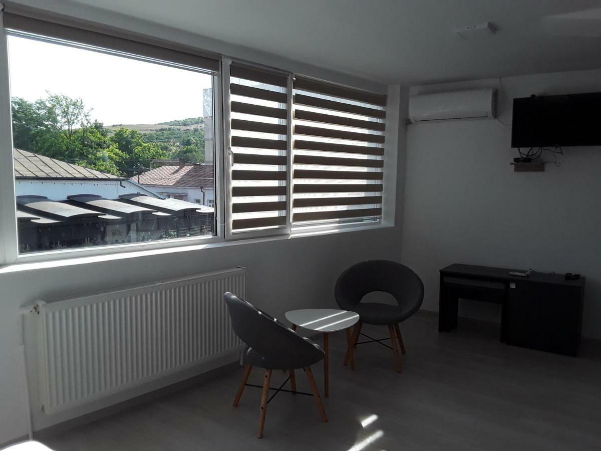 Camere De Inchiriat Central La Calciu Махмудия Экстерьер фото