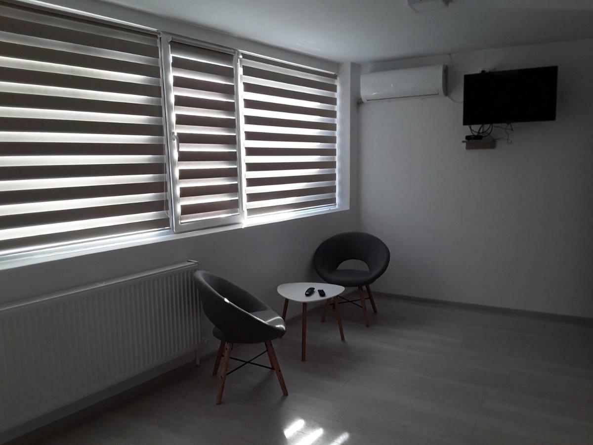 Camere De Inchiriat Central La Calciu Махмудия Экстерьер фото